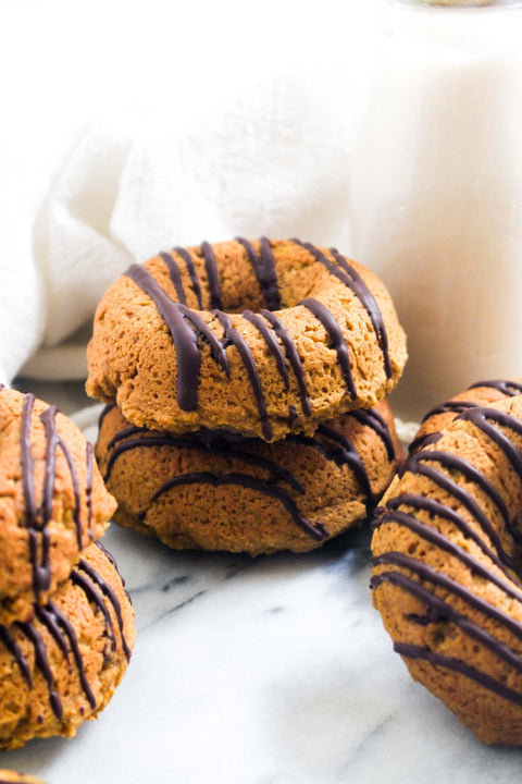 Vegan Pumpkin Chocolate Chip Donuts