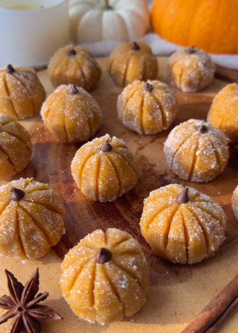 Vegan Mini Pumpkin Cheesecake Truffles