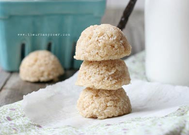 Vanilla Bean Coconut Macaroons (GAPS, Paleo & Primal)