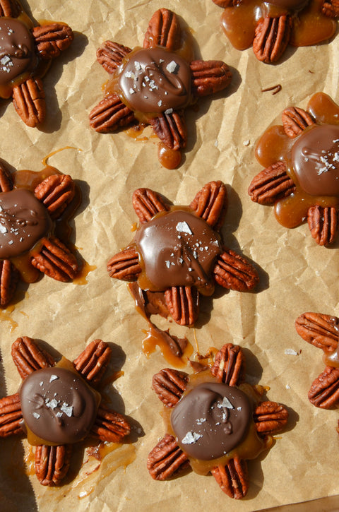 Vegan Caramel Pecan Turtles