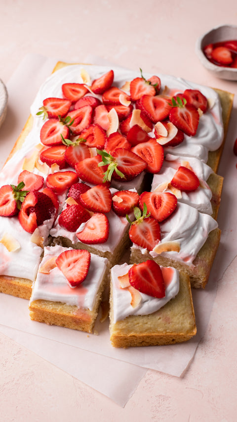 Vegan Strawberry Shortcake Cake